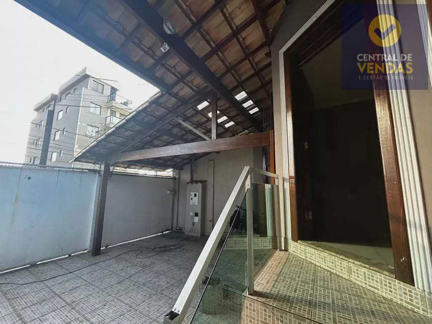 Casa à venda com 3 quartos, 104m² - Foto 18