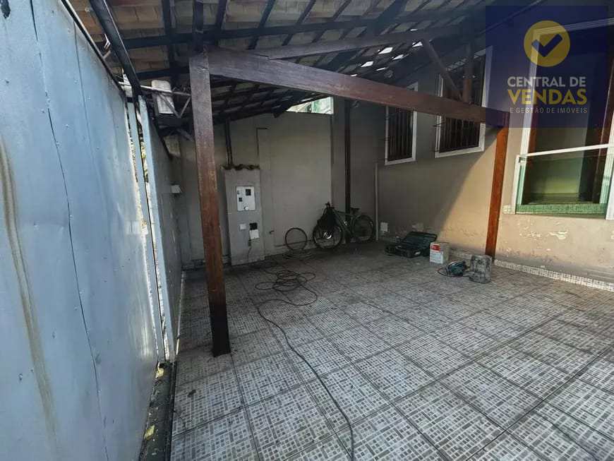 Casa à venda com 3 quartos, 104m² - Foto 2