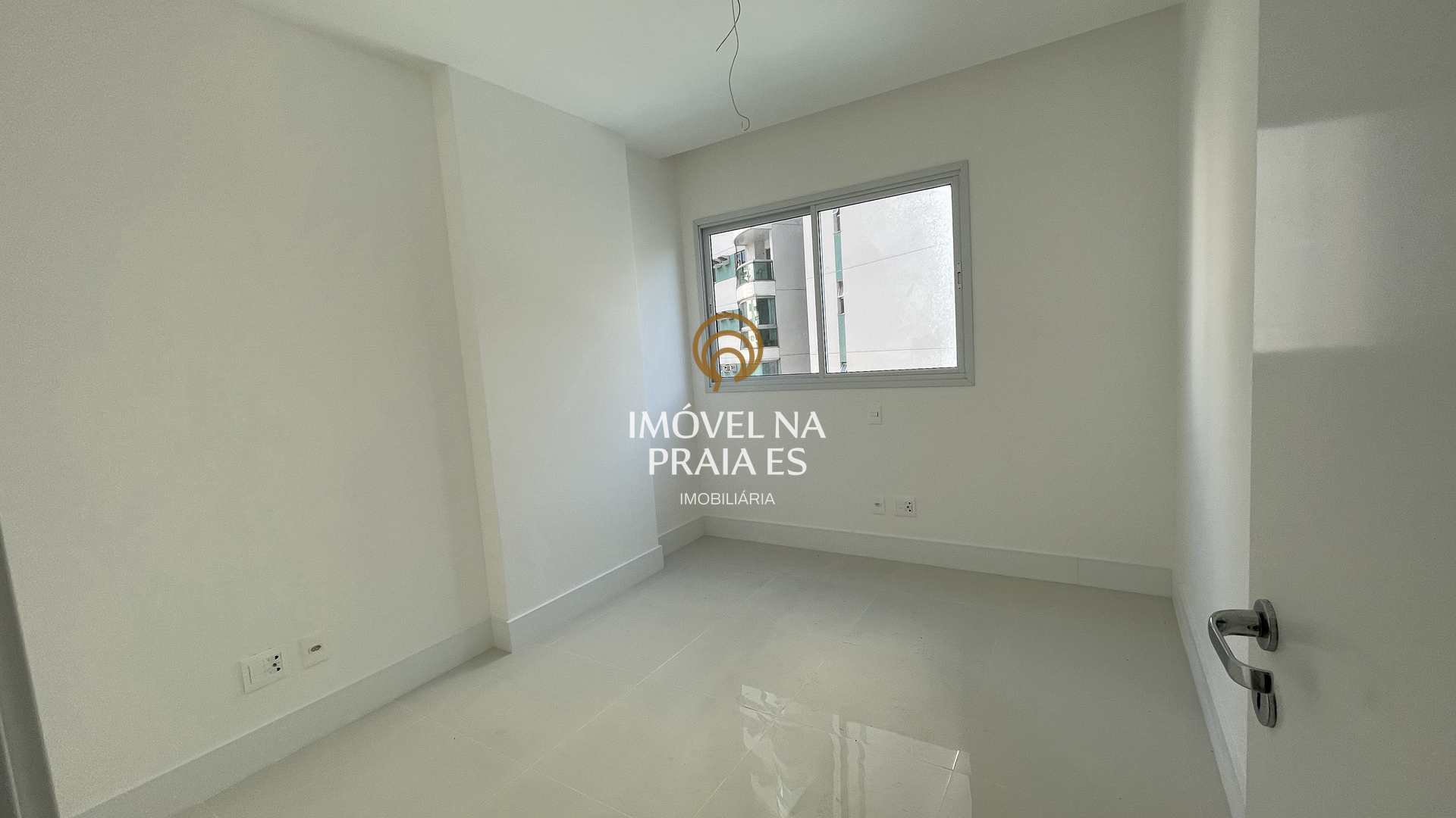 Apartamento à venda com 3 quartos, 96m² - Foto 8