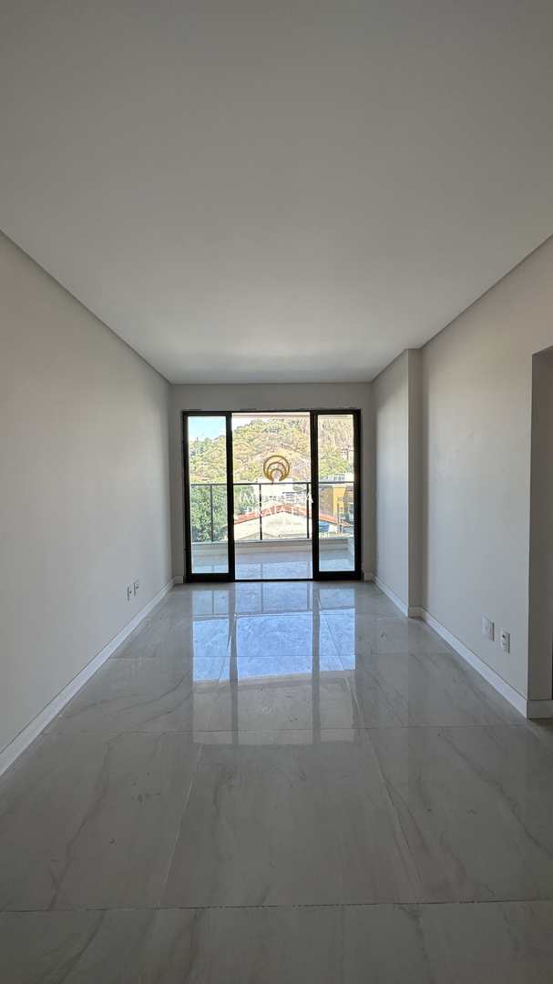 Apartamento à venda com 2 quartos, 69m² - Foto 8