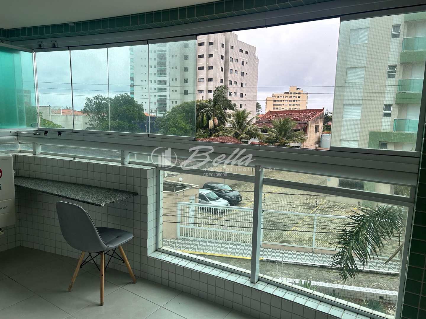 Apartamento à venda com 2 quartos, 82m² - Foto 2