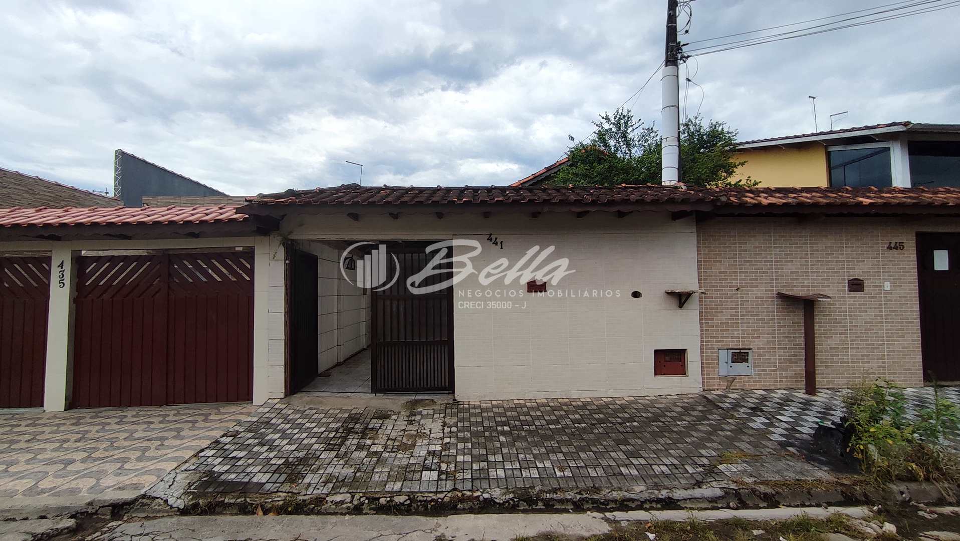 Casa à venda com 2 quartos, 89m² - Foto 1