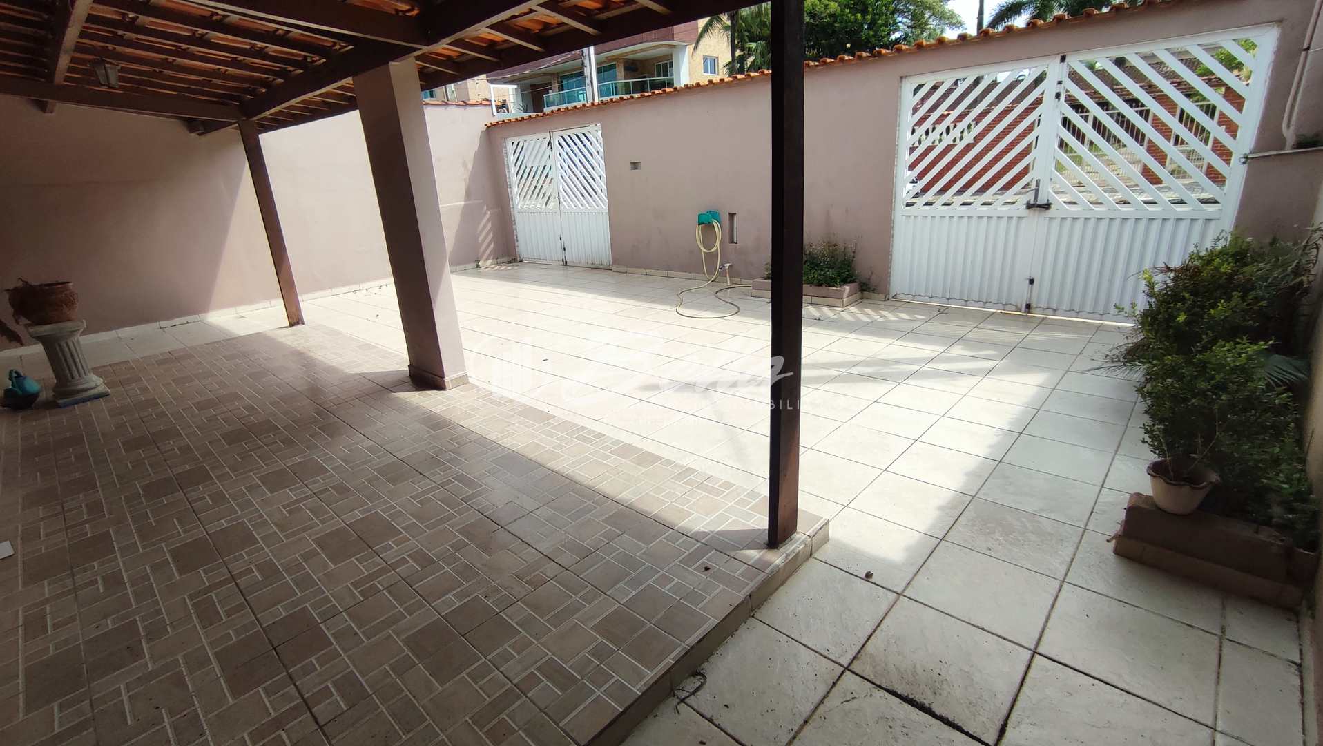 Casa à venda com 4 quartos, 185m² - Foto 3