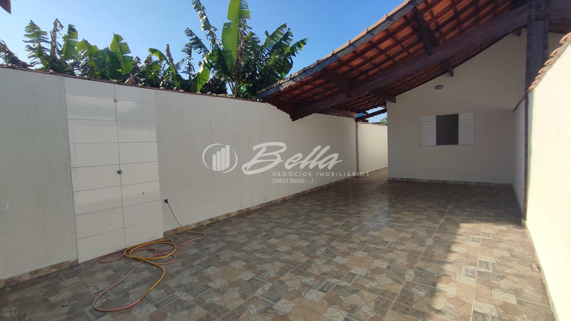 Casa à venda com 2 quartos, 89m² - Foto 2