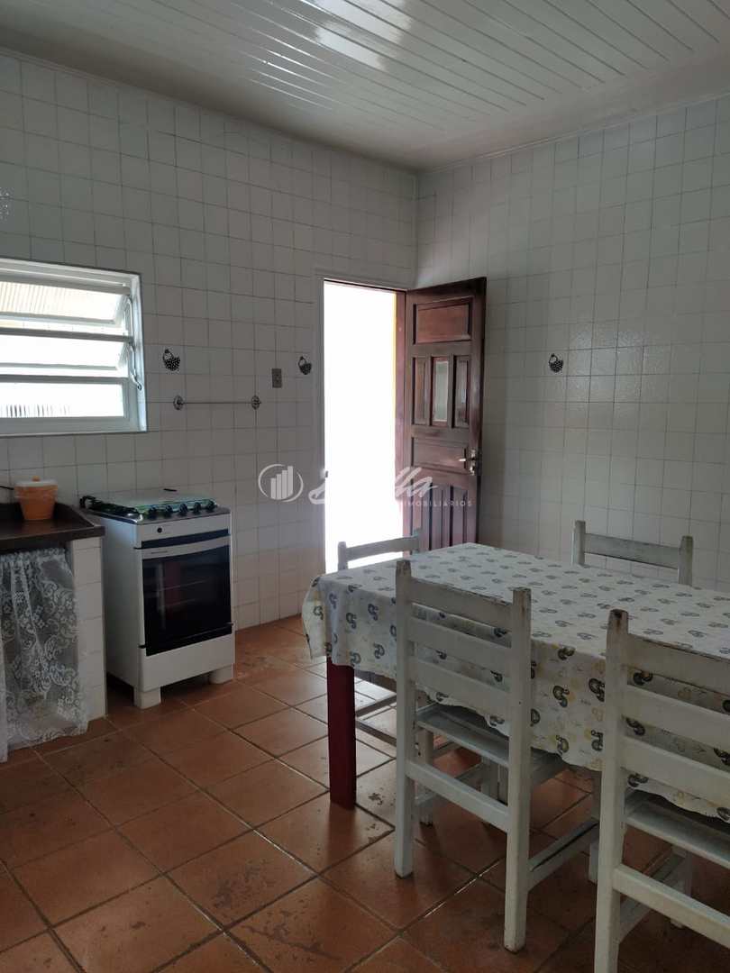 Casa à venda com 3 quartos, 131m² - Foto 14