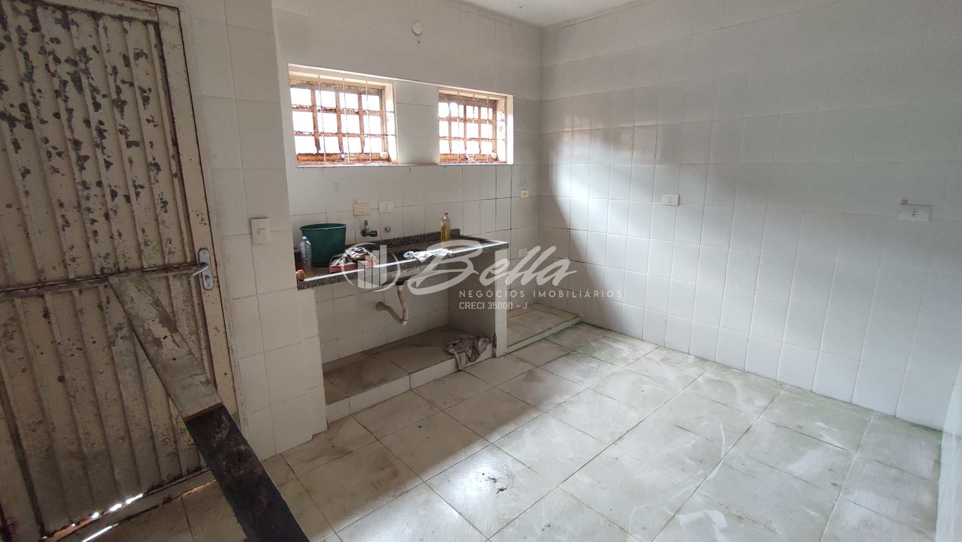 Casa à venda com 2 quartos, 151m² - Foto 12