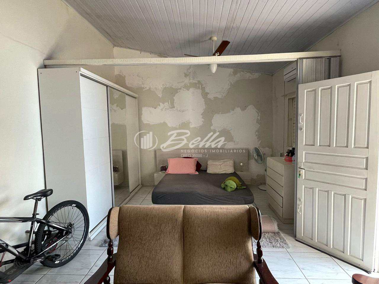 Casa à venda com 2 quartos, 60m² - Foto 12