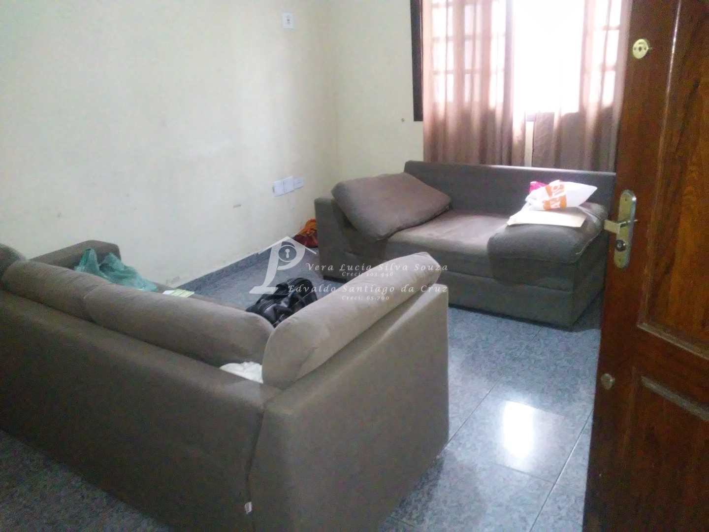 Casa à venda com 3 quartos, 145m² - Foto 1