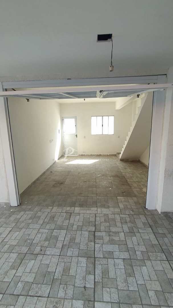 Casa à venda com 2 quartos, 65m² - Foto 1