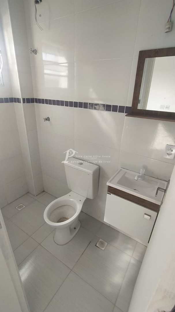 Casa à venda com 2 quartos, 65m² - Foto 11