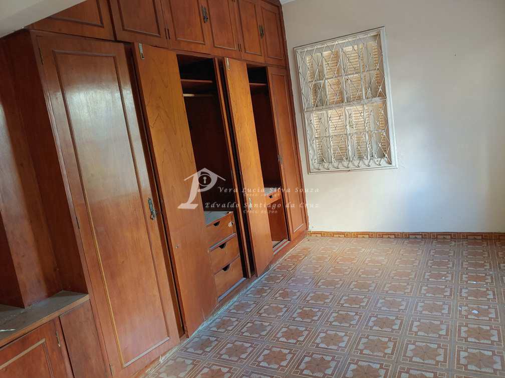 Casa à venda com 5 quartos, 250m² - Foto 6