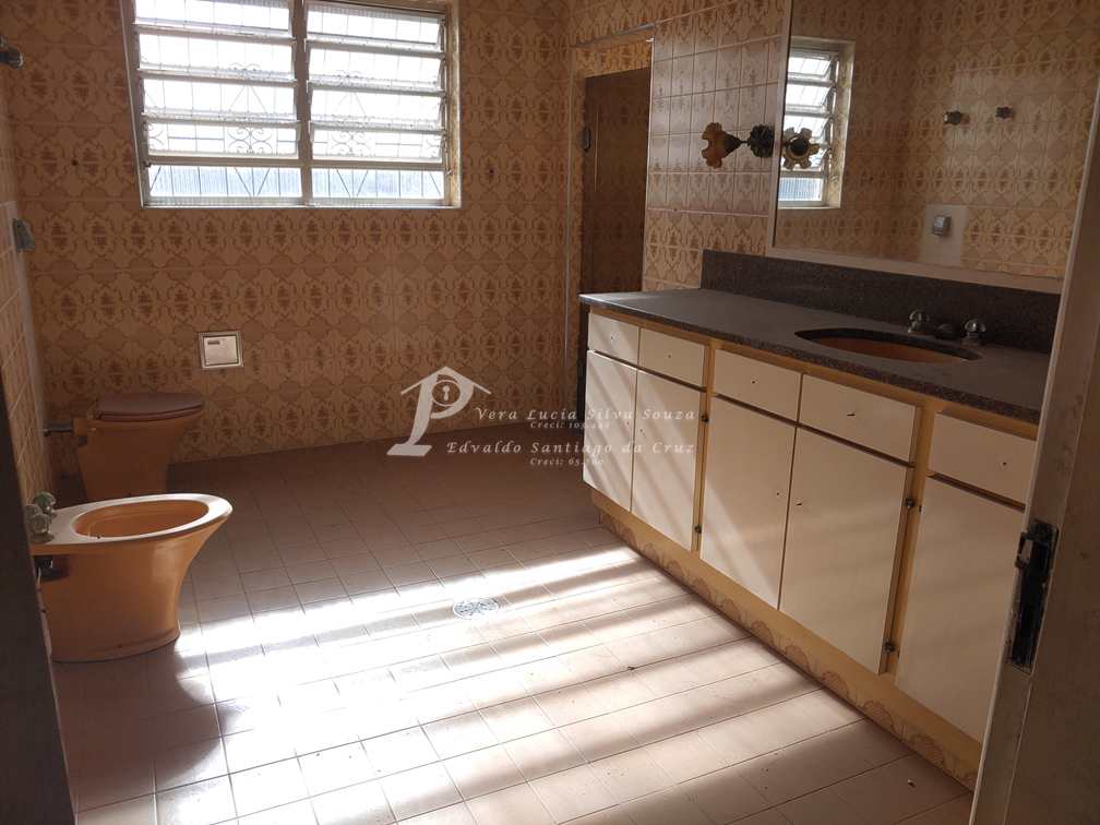 Casa à venda com 5 quartos, 250m² - Foto 11