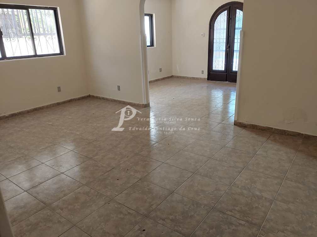 Casa à venda com 5 quartos, 250m² - Foto 4