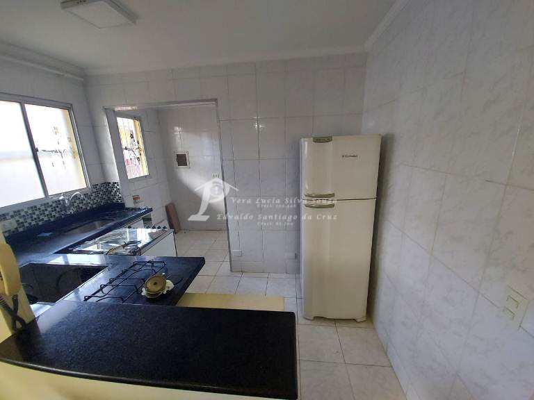 Apartamento para alugar com 2 quartos, 65m² - Foto 11