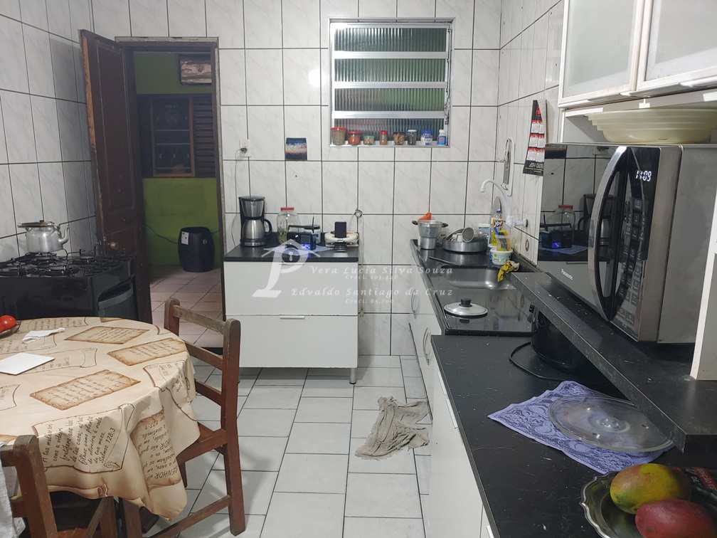 Casa à venda com 3 quartos, 100m² - Foto 3