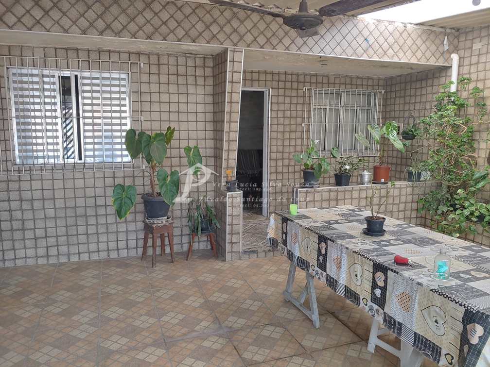 Casa à venda com 3 quartos, 85m² - Foto 1