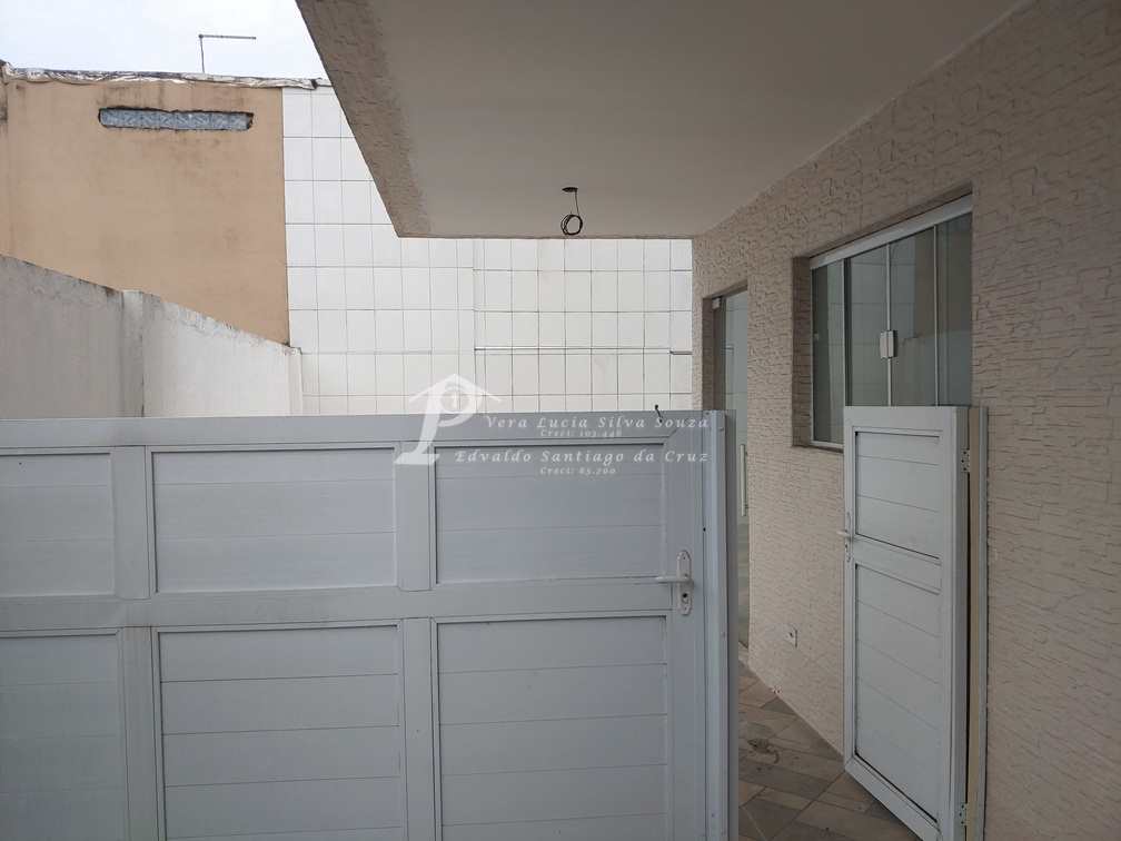 Casa à venda com 2 quartos, 70m² - Foto 1