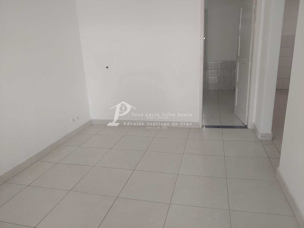 Casa à venda com 2 quartos, 80m² - Foto 2