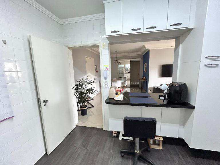 Apartamento para alugar com 2 quartos, 80m² - Foto 15