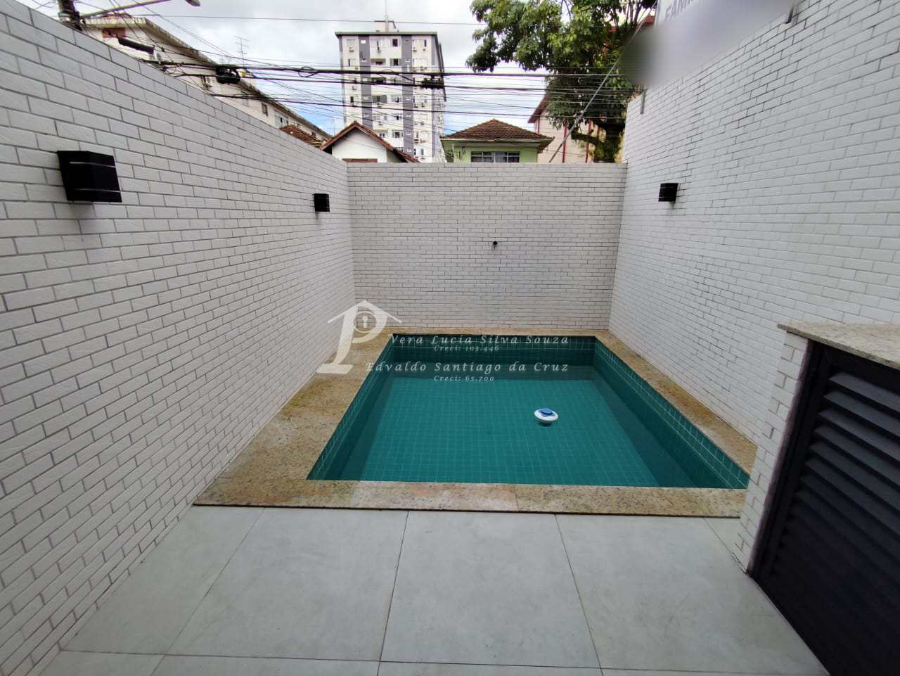 Sobrado à venda com 2 quartos, 100m² - Foto 1