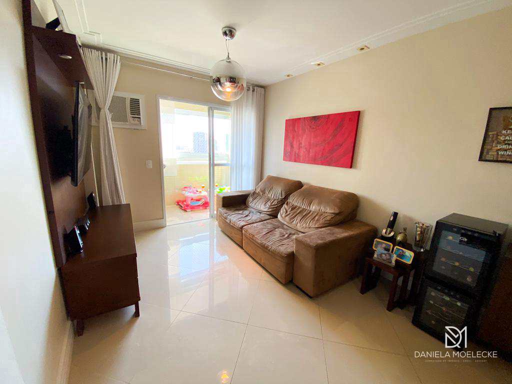 Apartamento à venda com 2 quartos, 87m² - Foto 4