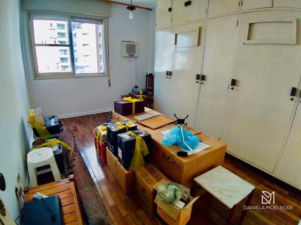 Apartamento à venda com 4 quartos, 192m² - Foto 14