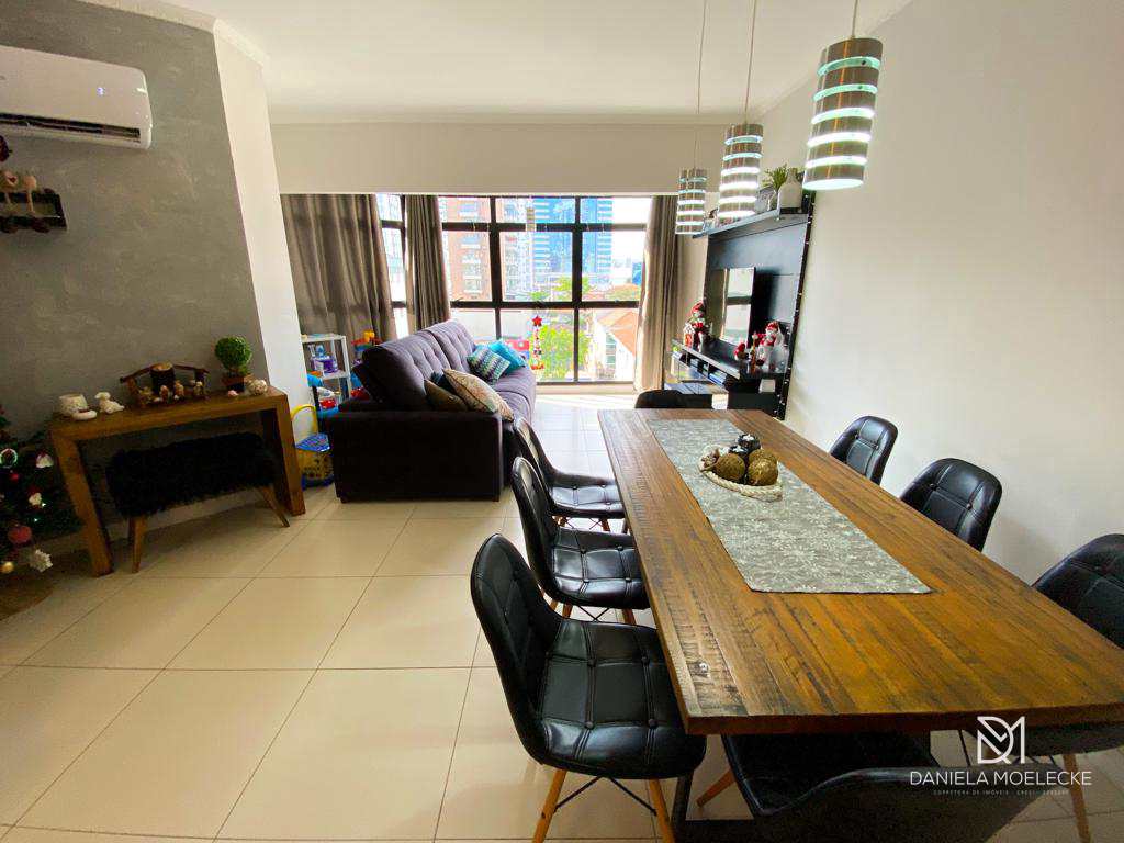 Apartamento à venda com 2 quartos, 127m² - Foto 3