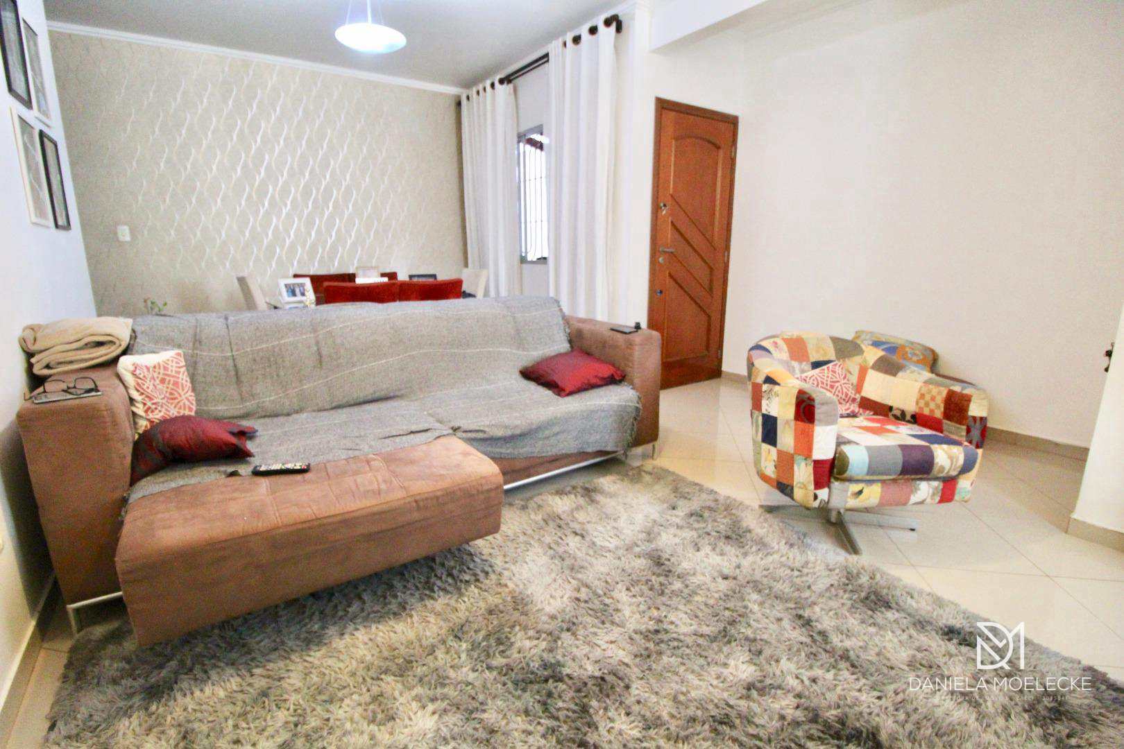 Casa à venda com 3 quartos, 101m² - Foto 1