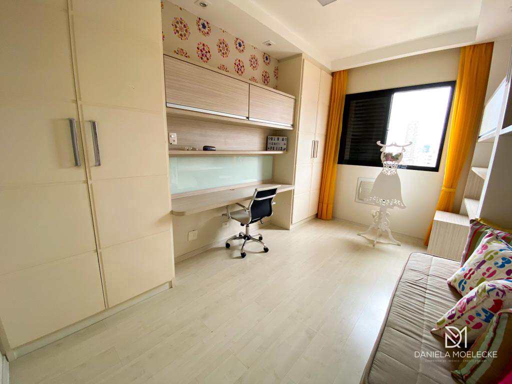 Apartamento à venda com 3 quartos, 120m² - Foto 17