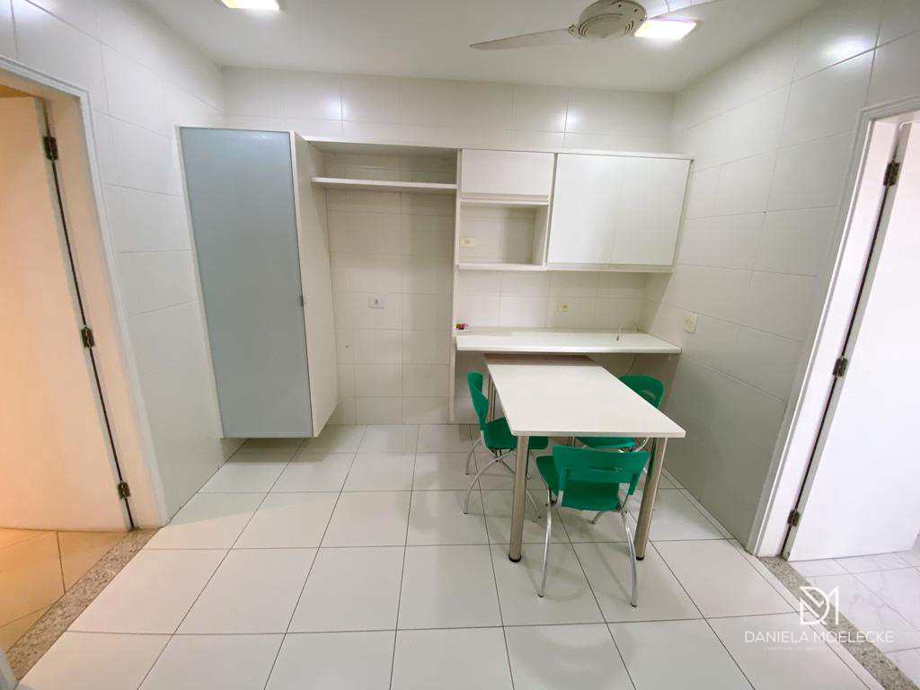 Apartamento à venda com 3 quartos, 120m² - Foto 11