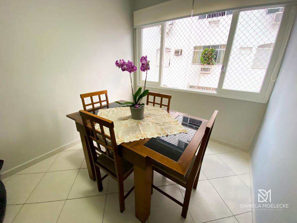 Apartamento à venda com 2 quartos, 89m² - Foto 4