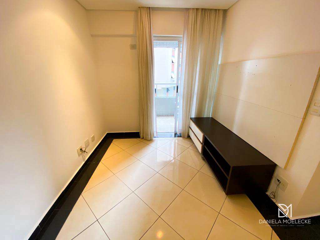 Apartamento à venda com 3 quartos, 70m² - Foto 3