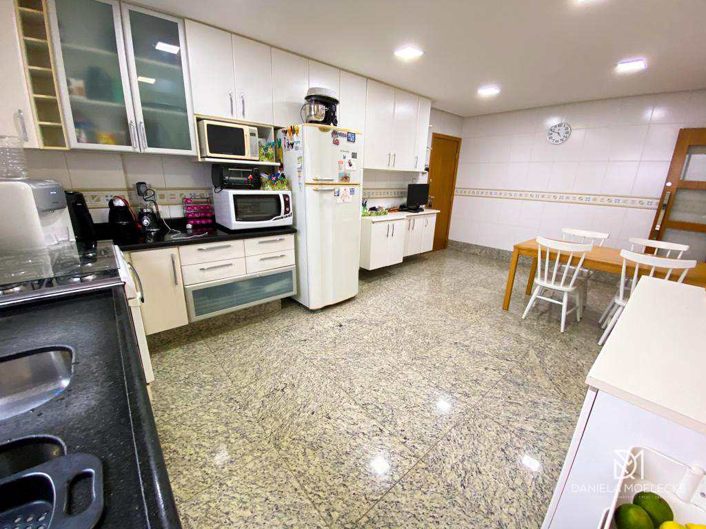 Apartamento à venda com 3 quartos, 210m² - Foto 20