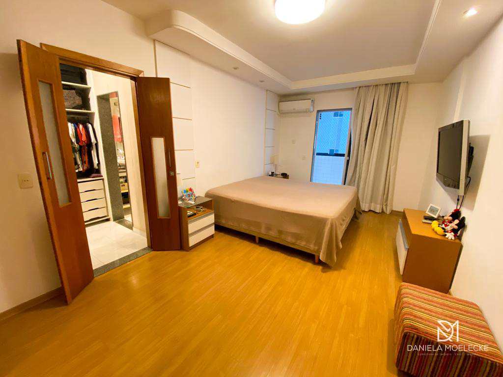 Apartamento à venda com 3 quartos, 210m² - Foto 22