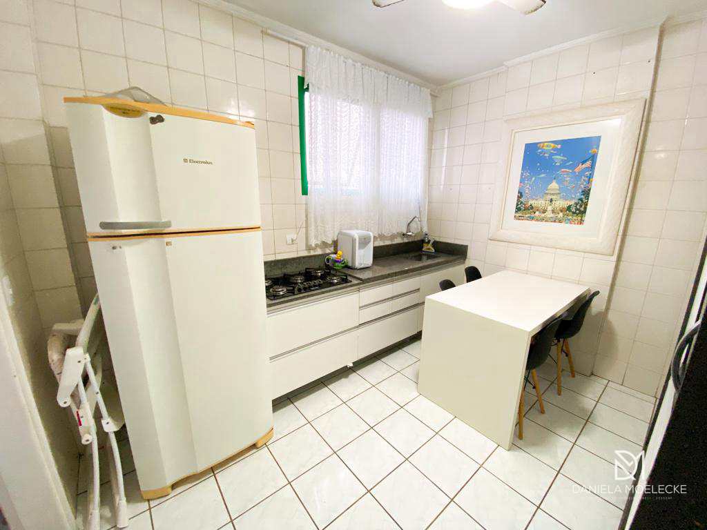 Apartamento à venda com 2 quartos, 78m² - Foto 4