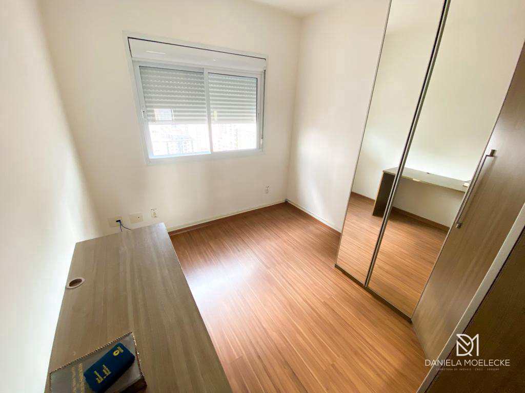 Apartamento à venda com 3 quartos, 111m² - Foto 14