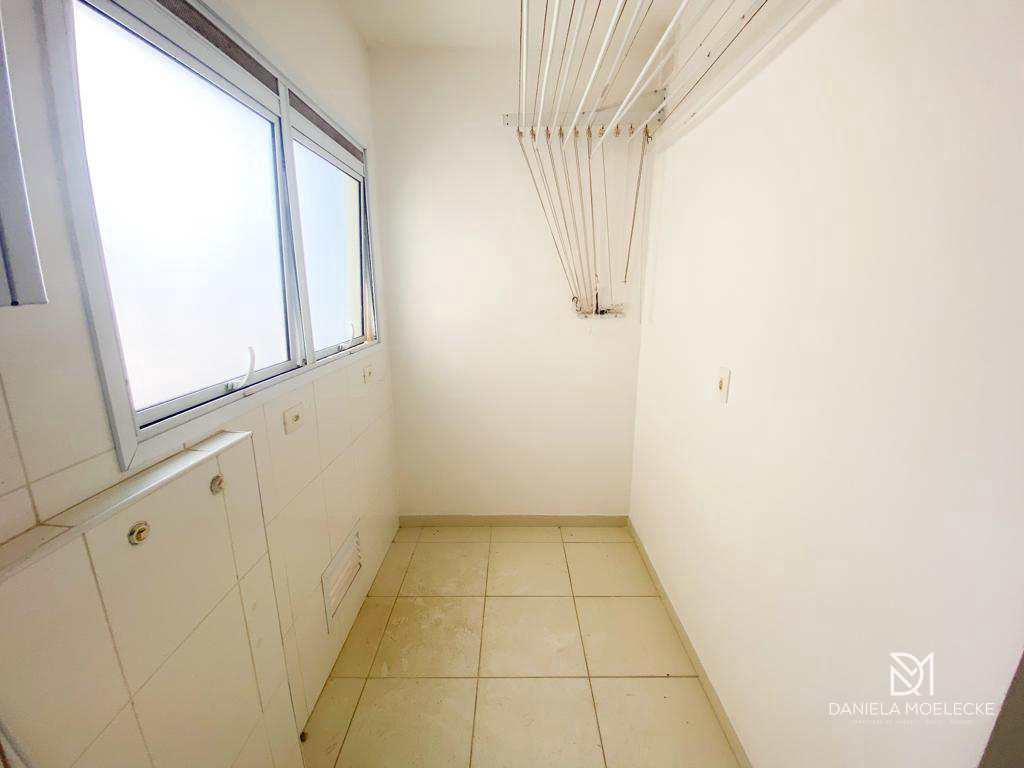 Apartamento à venda com 3 quartos, 111m² - Foto 19