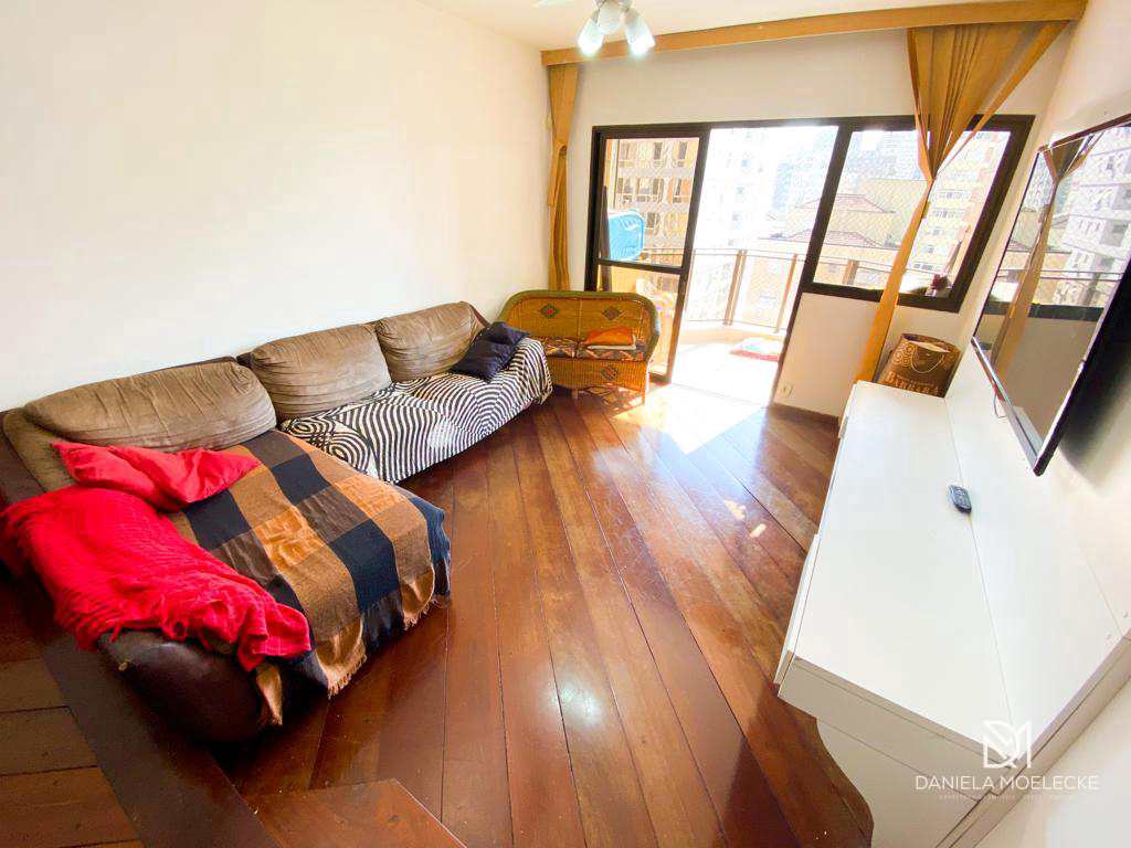 Apartamento à venda com 2 quartos, 110m² - Foto 2