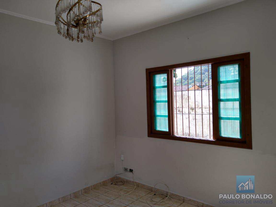 Casa à venda com 2 quartos, 250m² - Foto 2