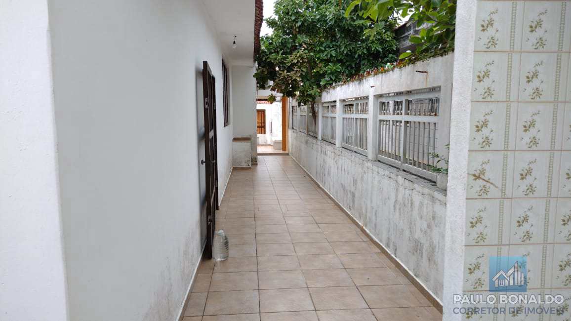 Casa à venda com 3 quartos, 306m² - Foto 20