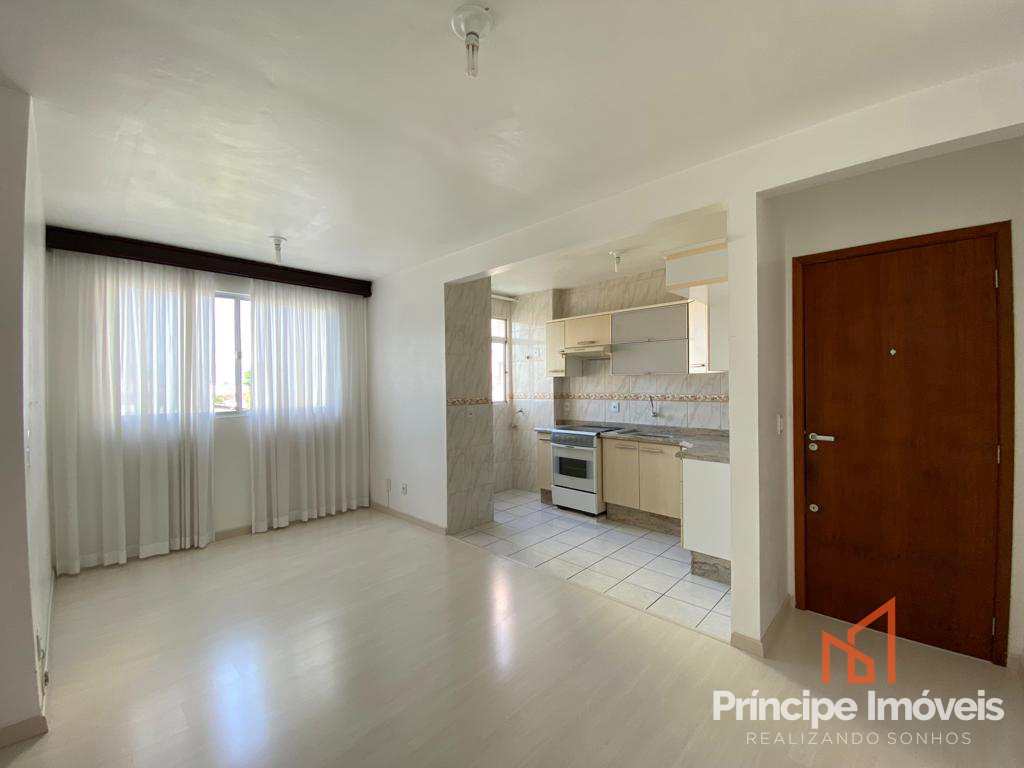 Apartamento com 2 dormitórios no Aventureiro