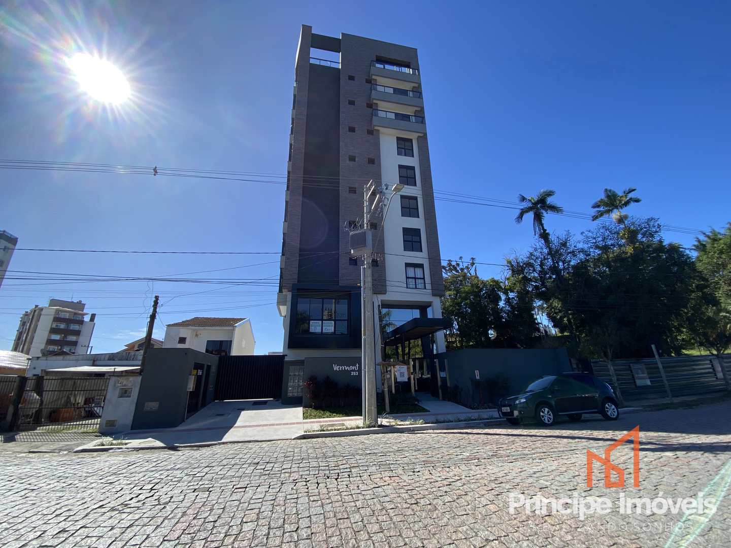 Apartamento com 2 dormitórios no Anita Garibaldi