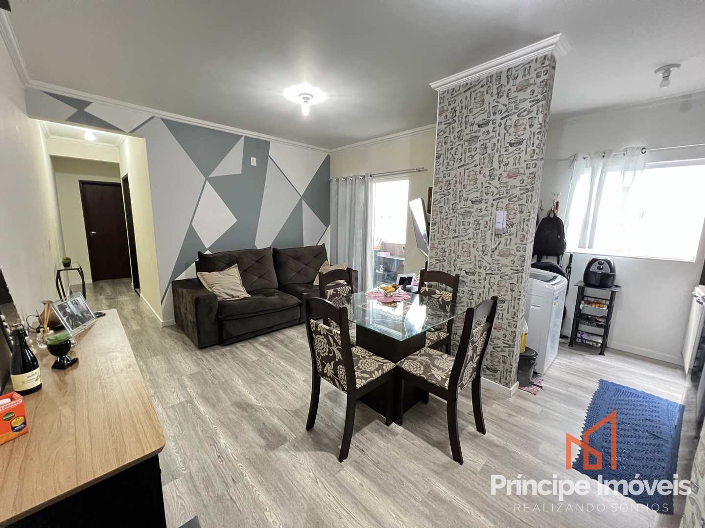 Apartamento com 2 dormitórios no Aventureiro