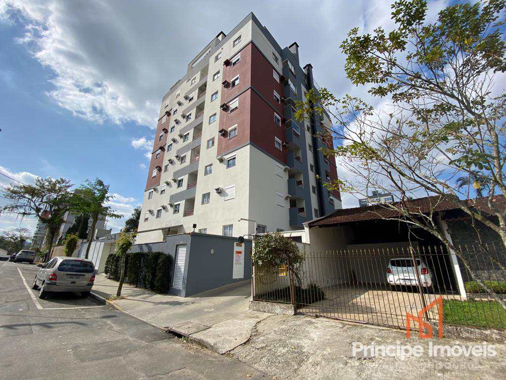Apartamento com 2 dormitórios no Atiradores