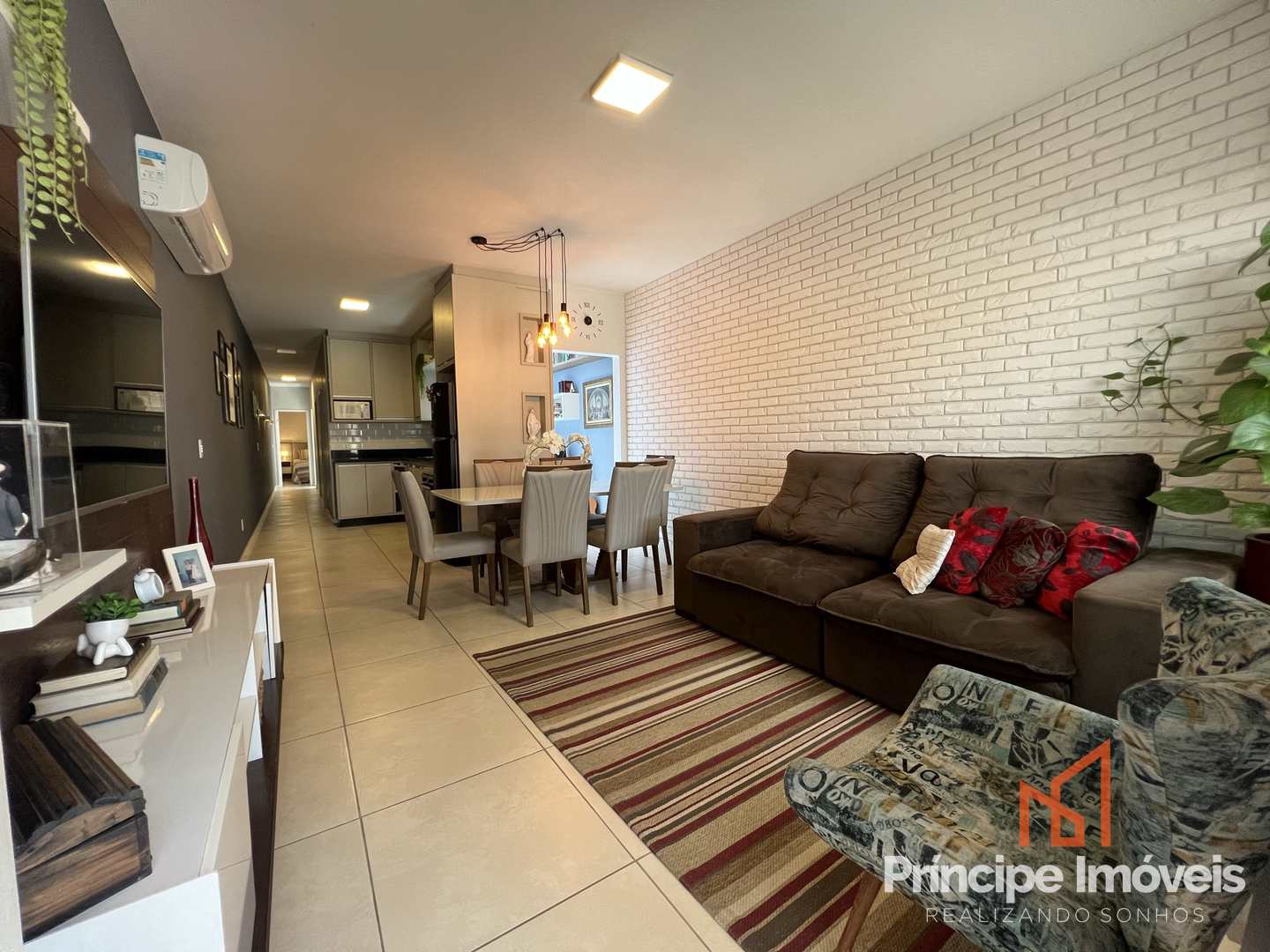 Casa com 3 dormitórios no Aventureiro