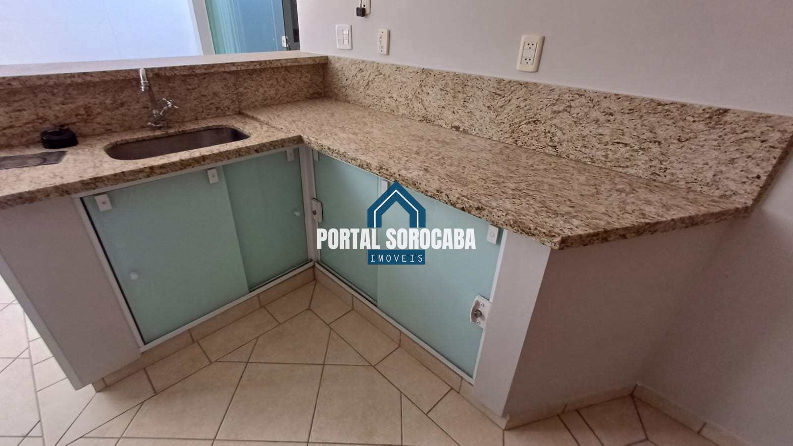 Casa de Condomínio à venda e aluguel com 4 quartos, 290m² - Foto 17