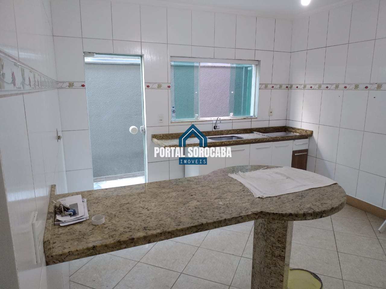 Casa à venda com 3 quartos, 221m² - Foto 11