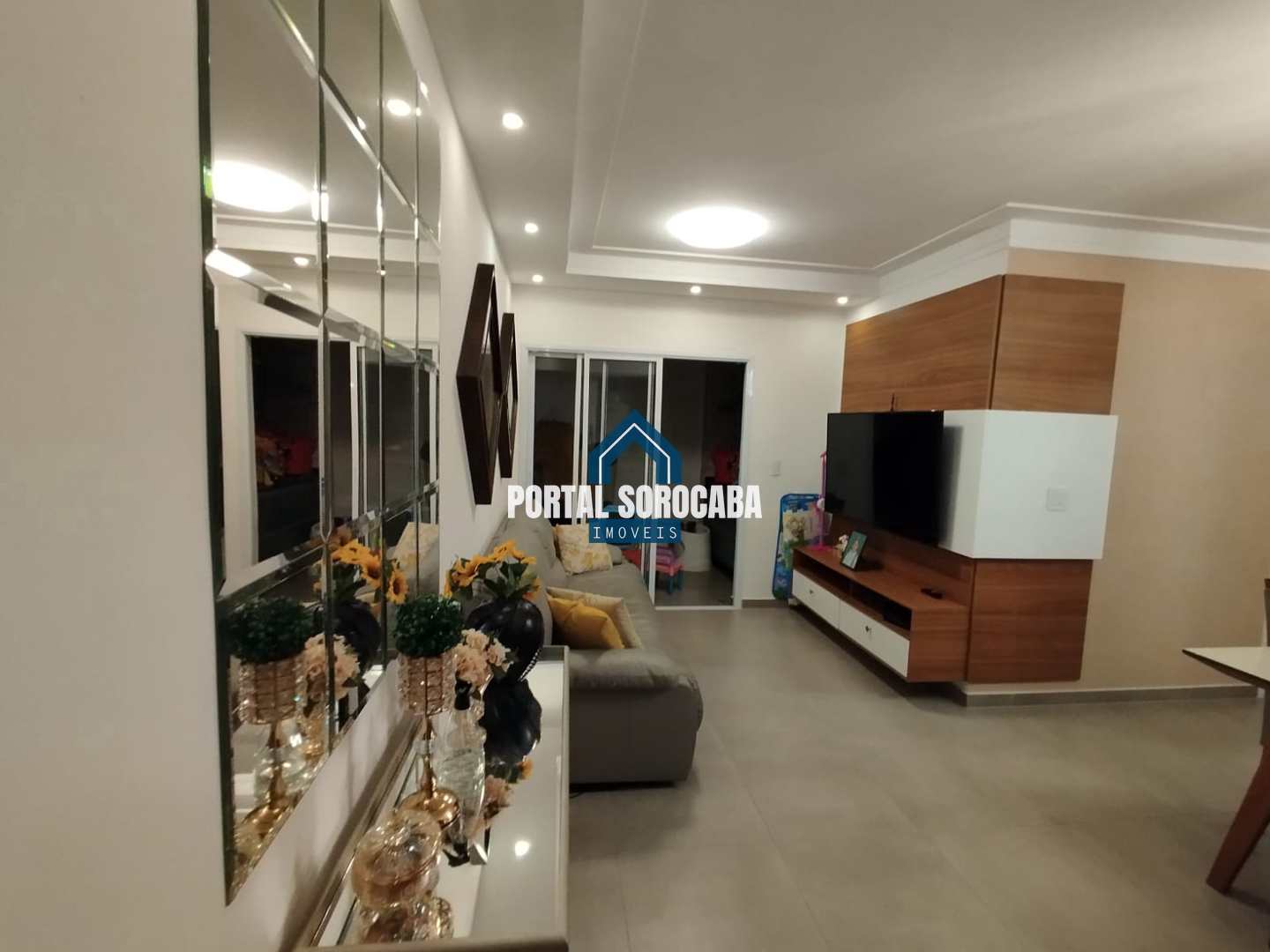 Apartamento à venda com 2 quartos, 72m² - Foto 2