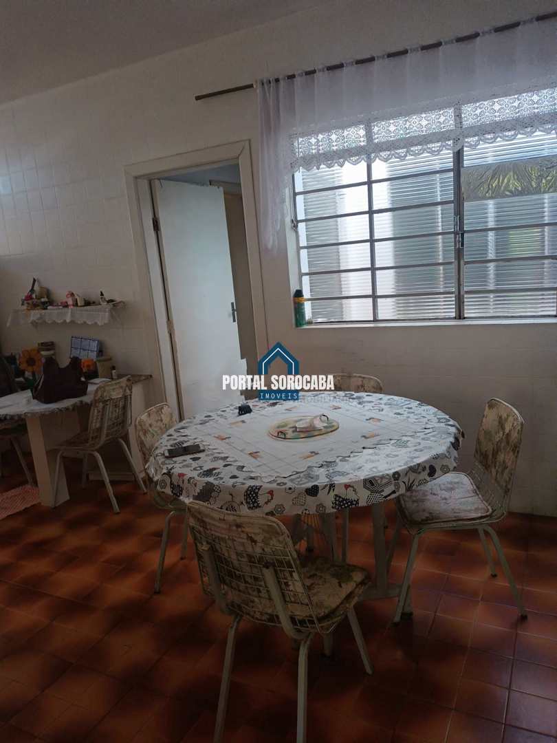 Casa à venda com 3 quartos, 212m² - Foto 4